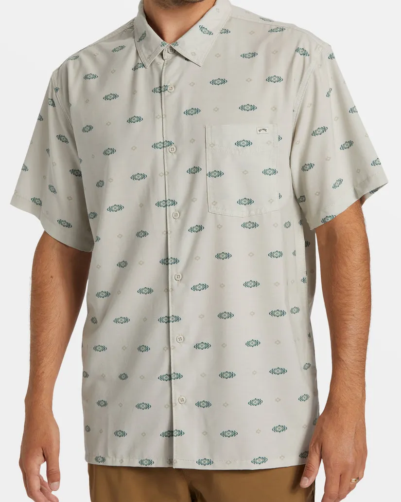 Billabong A/Div Surftrek Trail Short Sleeve Shirt - STONE