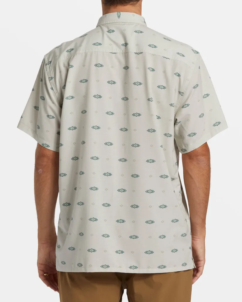 Billabong A/Div Surftrek Trail Short Sleeve Shirt - STONE